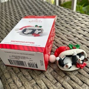 Mischievous Kittens’14HallmarkSeries